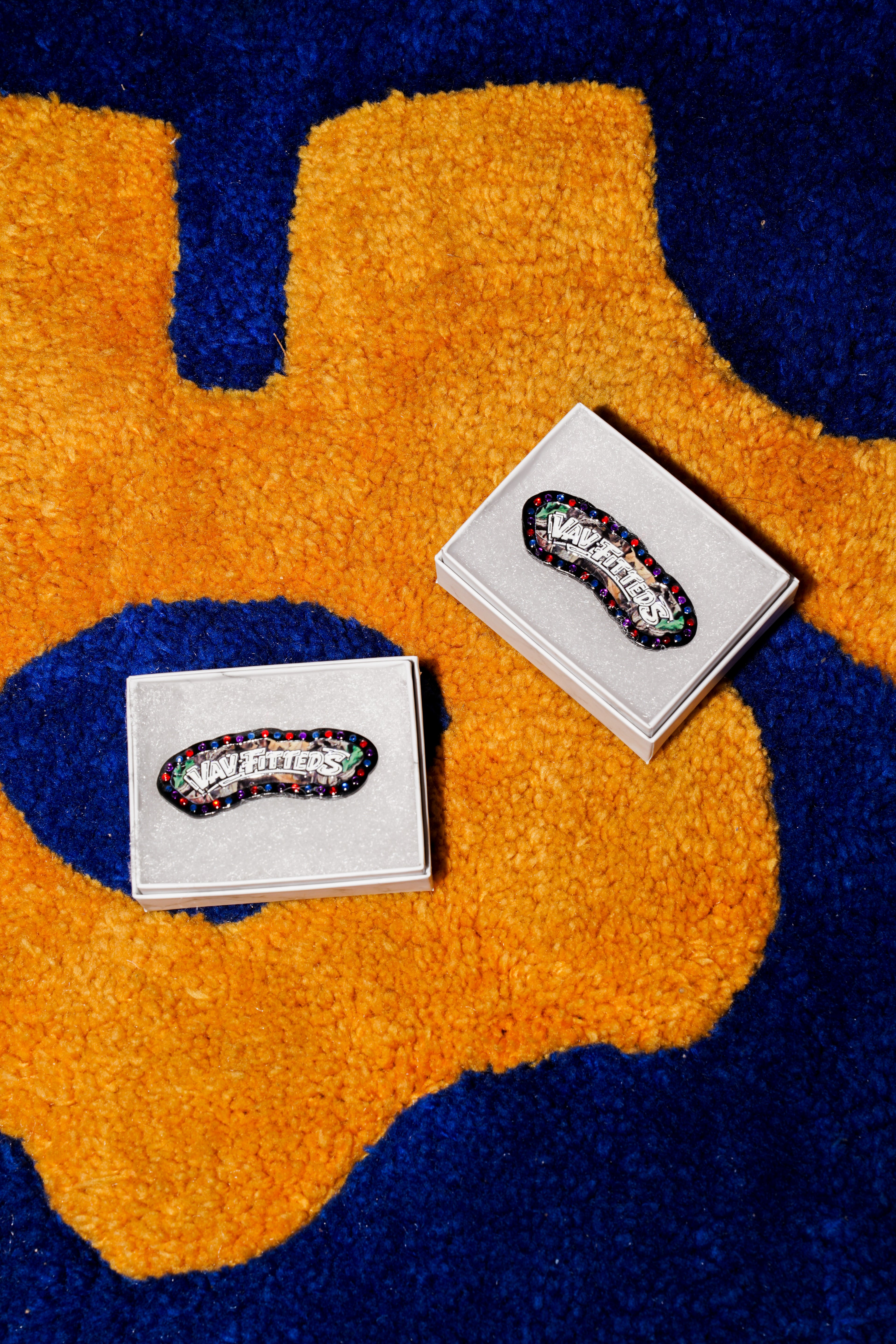 VAV RT Rhinestones 🪩🌲